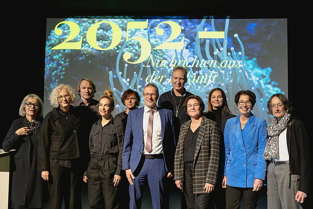Gruppenbild: Auftaktveranstaltung der Filmpremiere "2052 - Nachrichten aus der Zukunft"